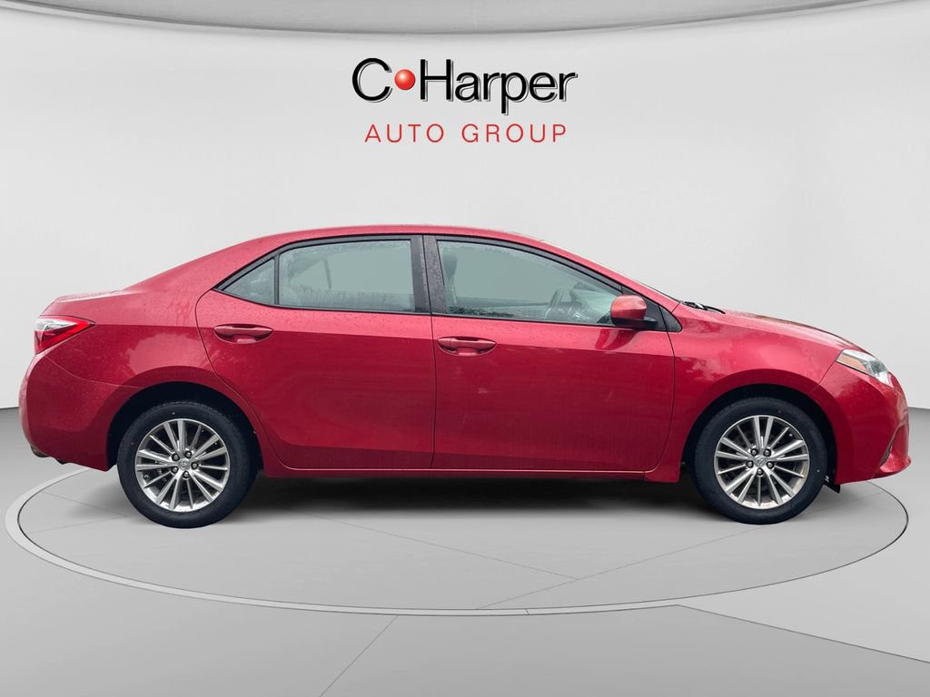 Used 2015 Toyota Corolla LE FWD image 2