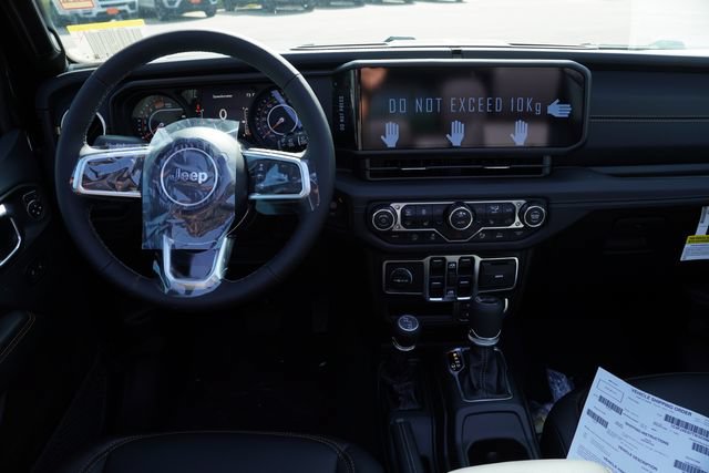 New 2026 Jeep Wrangler Unlimited Sahara AWD/4WD image 15