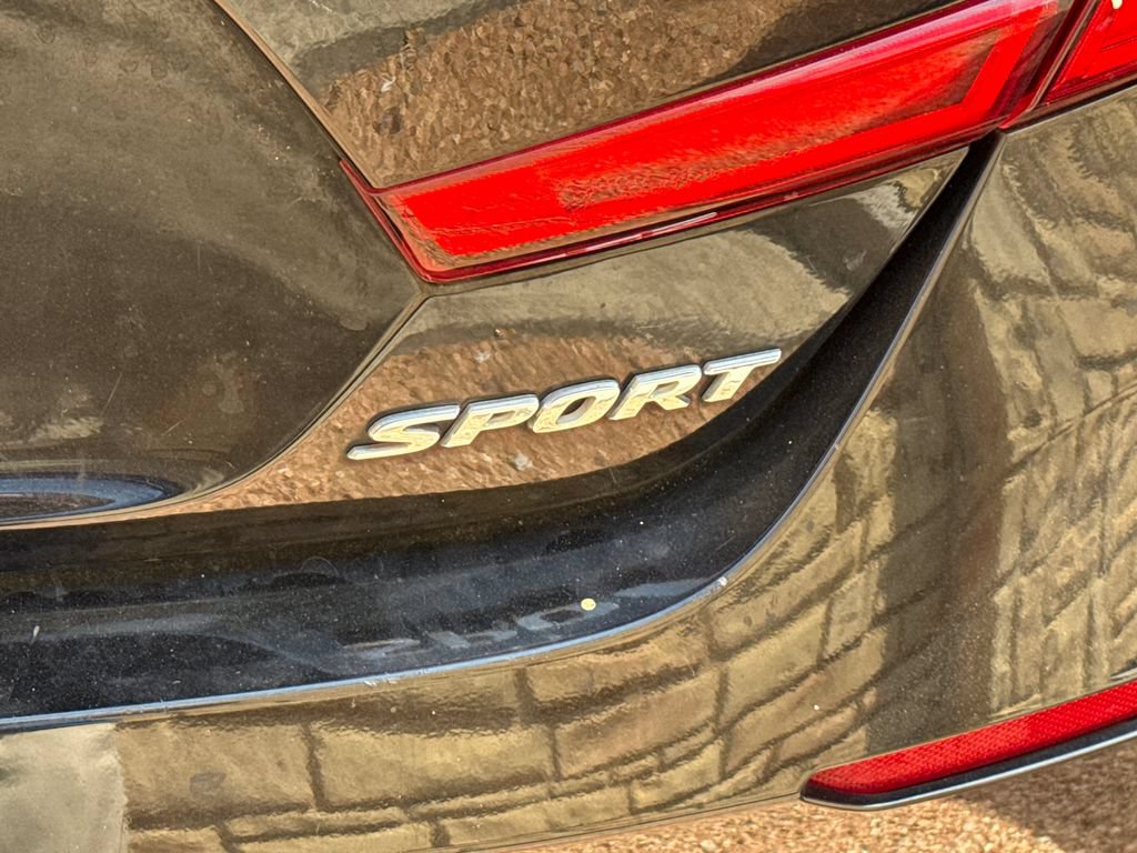 Used 2021 Honda Accord Sport image 8