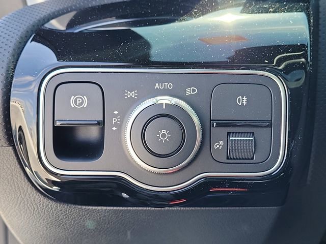 Used 2023 Mercedes-Benz CLA 250 image 24