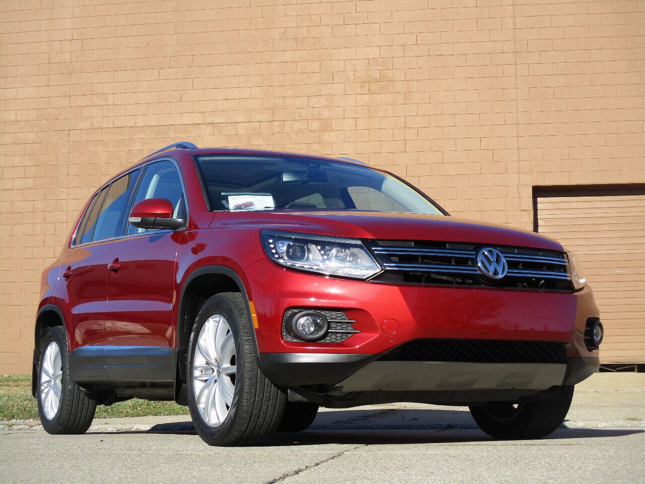Used 2016 Volkswagen Tiguan SE AWD/4WD image 10