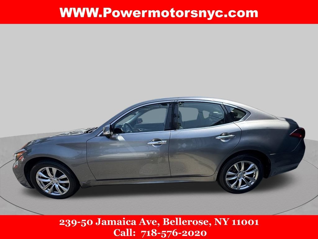 Used 2017 INFINITI Q70 3.7 AWD/4WD image 2