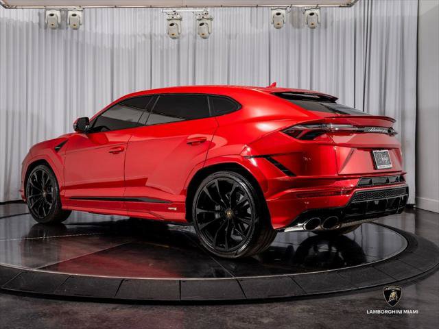 Used 2024 Lamborghini Urus S AWD/4WD image 9
