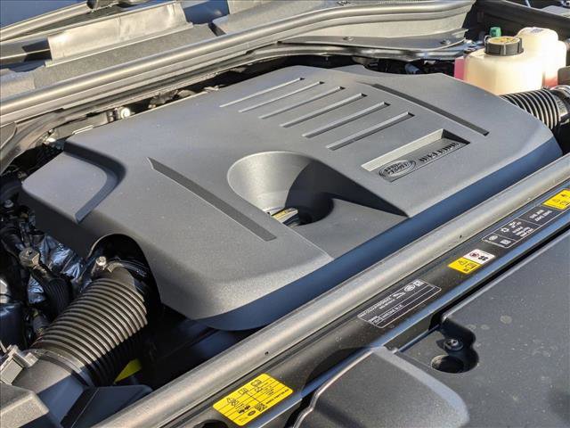 New 2026 Land Rover Range Rover SE image 18