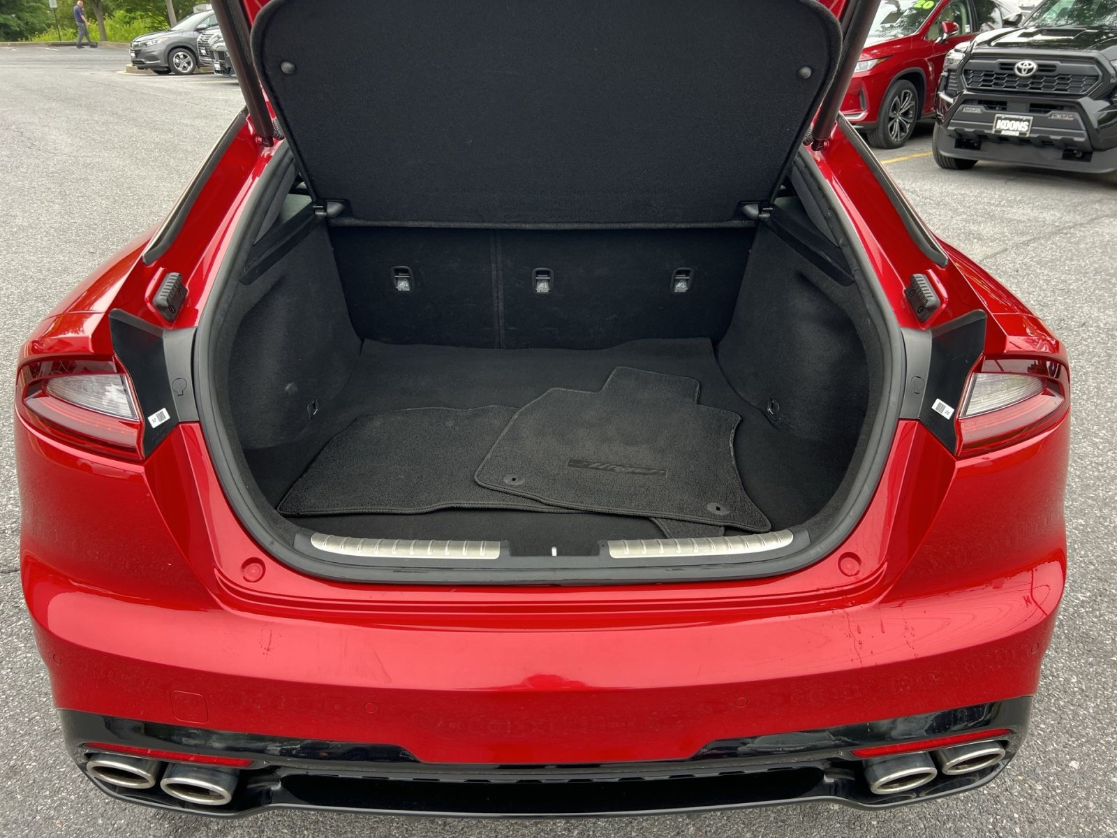 Used 2018 Kia Stinger GT2 AWD/4WD image 26