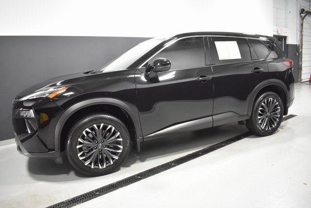 Certified 2025 Nissan Rogue SL w/ Tech Package image 2