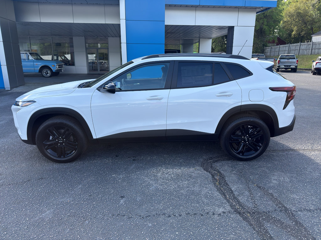 New 2026 Chevrolet Trax ACTIV image 2