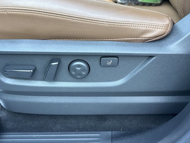 Certified 2025 Nissan Armada Platinum Reserve image 19