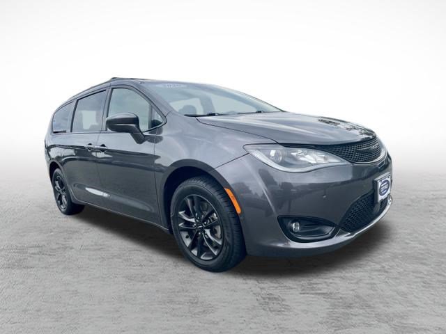 Used 2020 Chrysler Pacifica Touring-L w/ Advanced Safetytec Group AWD/4WD image 3