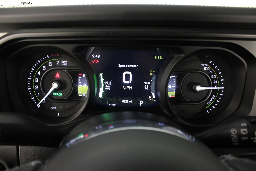 Used 2025 Jeep Wrangler Unlimited Sahara AWD/4WD image 10