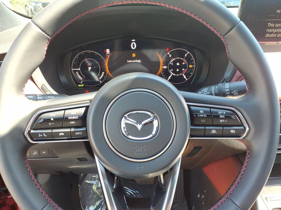 New 2025 MAZDA CX-70 Plug-In Hybrid w/ Premium Plus image 19