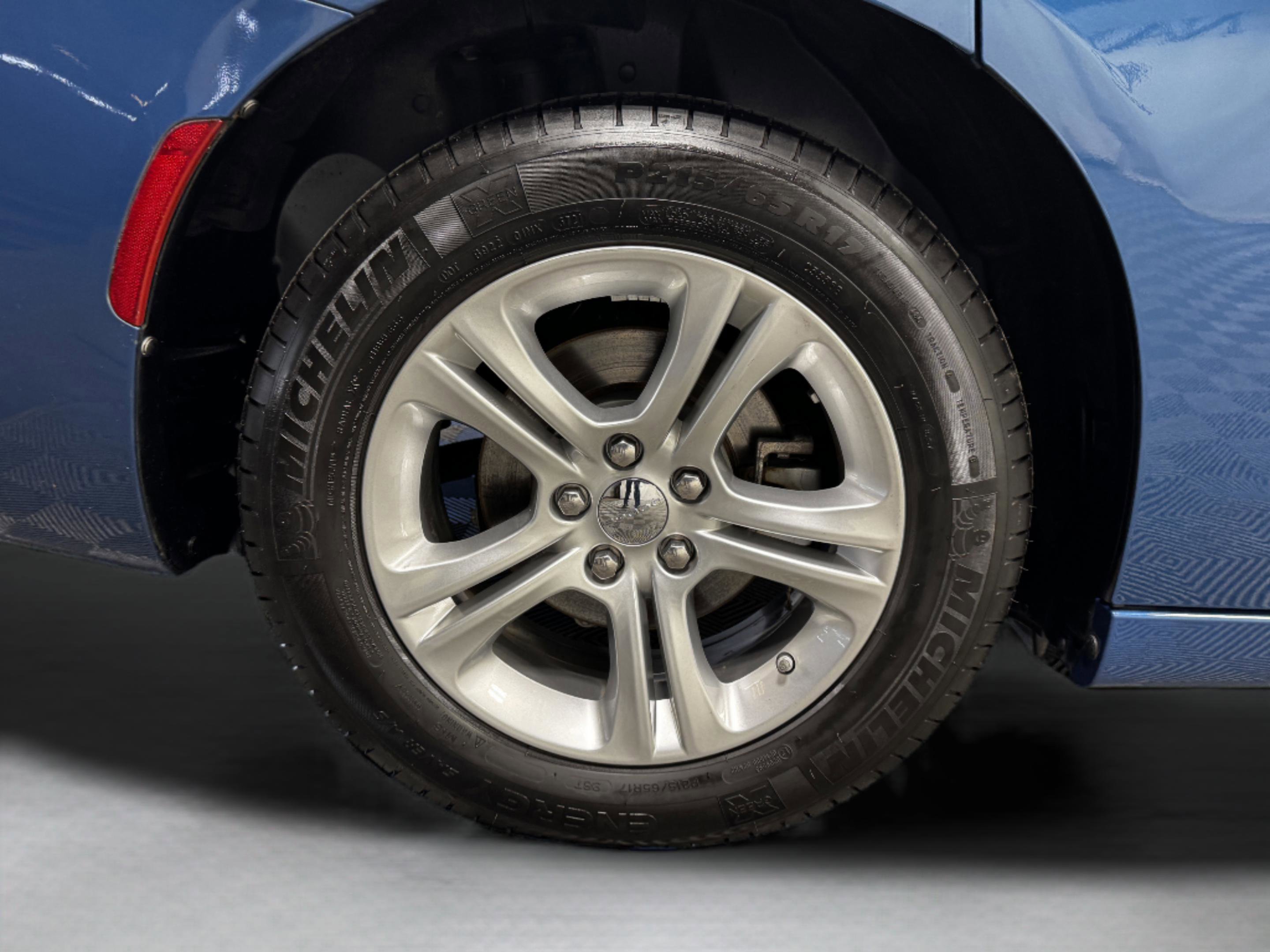 Used 2022 Dodge Charger SXT w/ Driver Convenience Group image 45