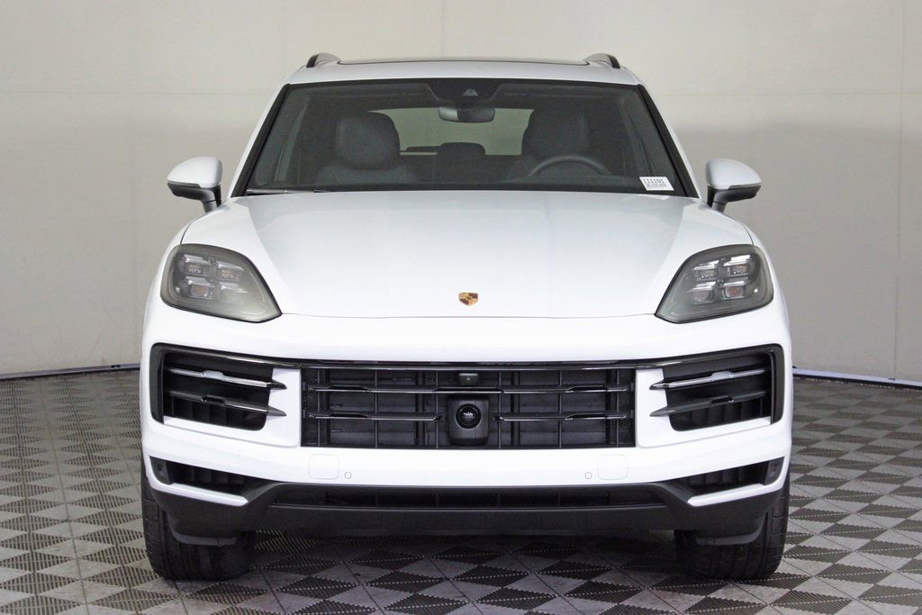 Certified 2025 Porsche Cayenne image 10