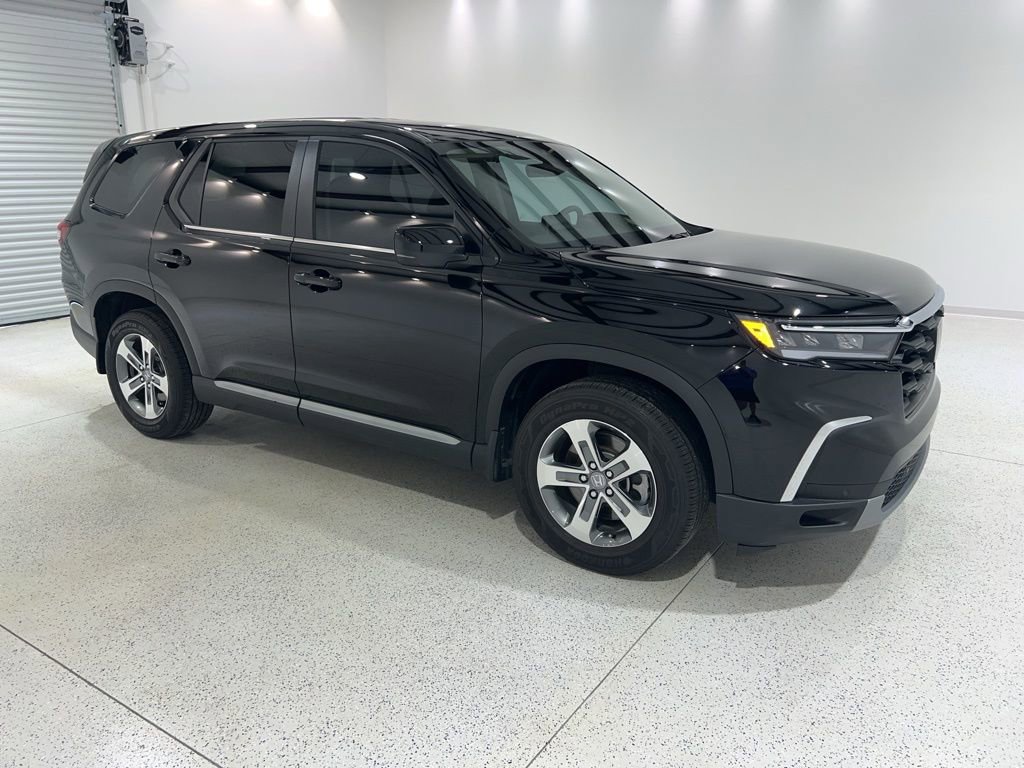 Used 2025 Honda Pilot EX-L image 7