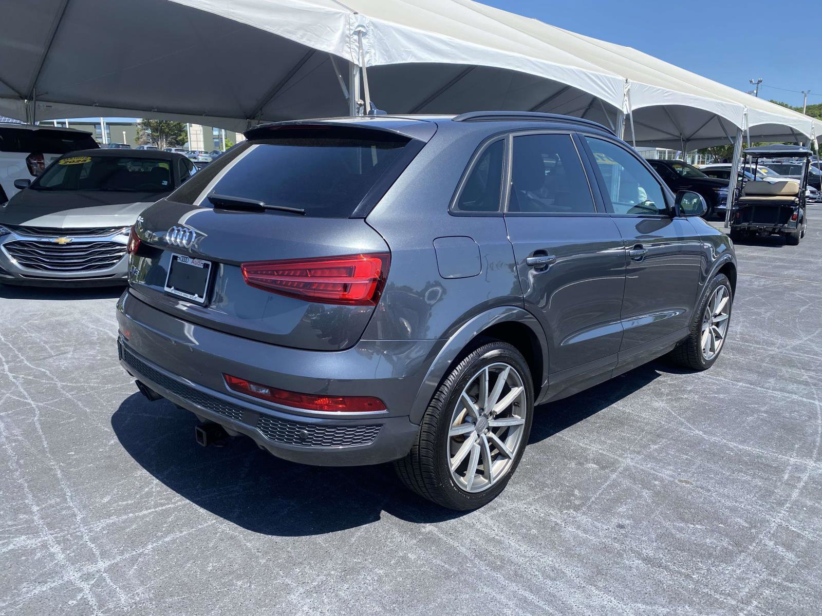 Used 2018 Audi Q3 2.0T Premium Plus w/ Premium Plus Package FWD image 7