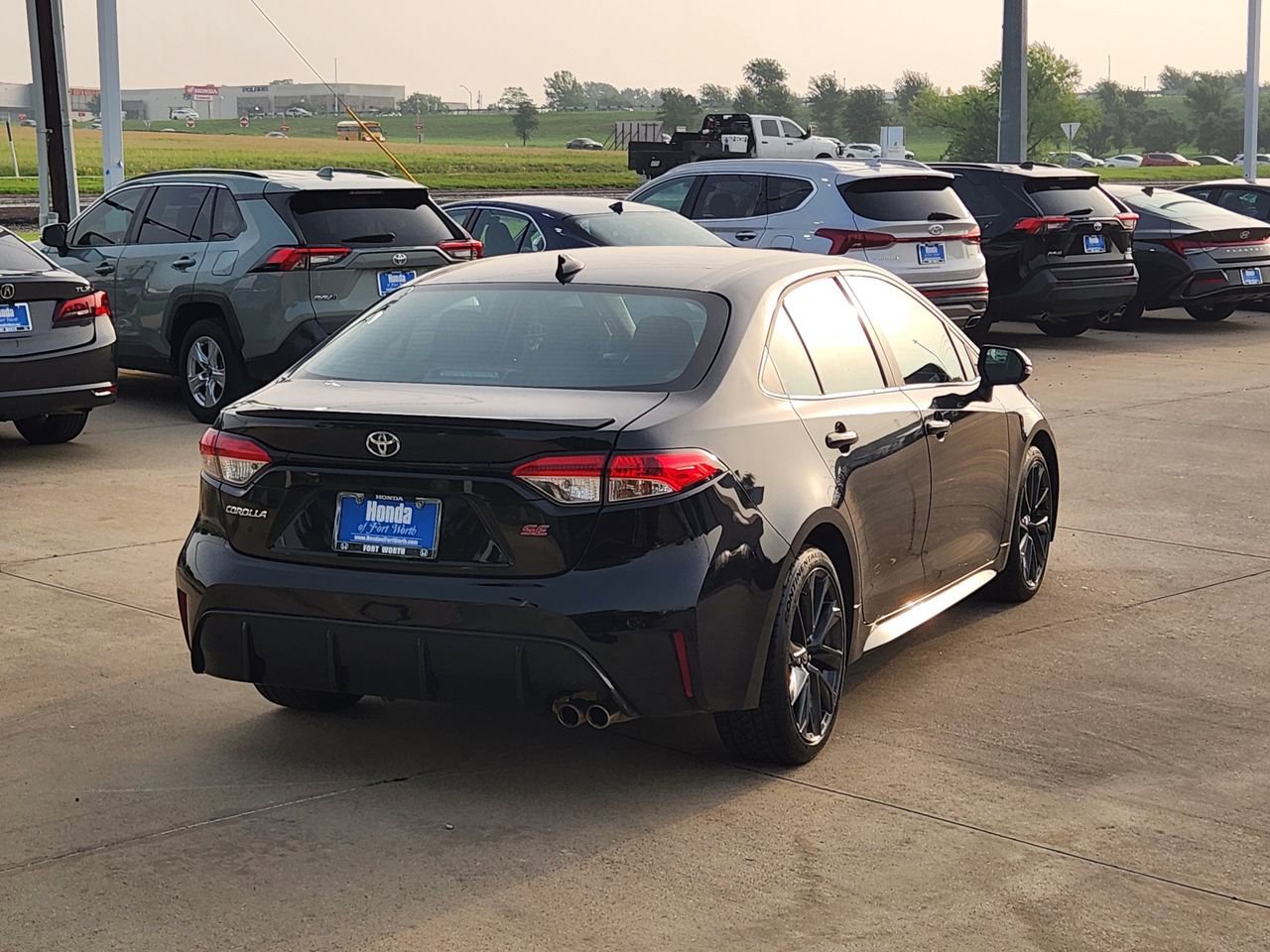 Used 2024 Toyota Corolla SE FWD image 5