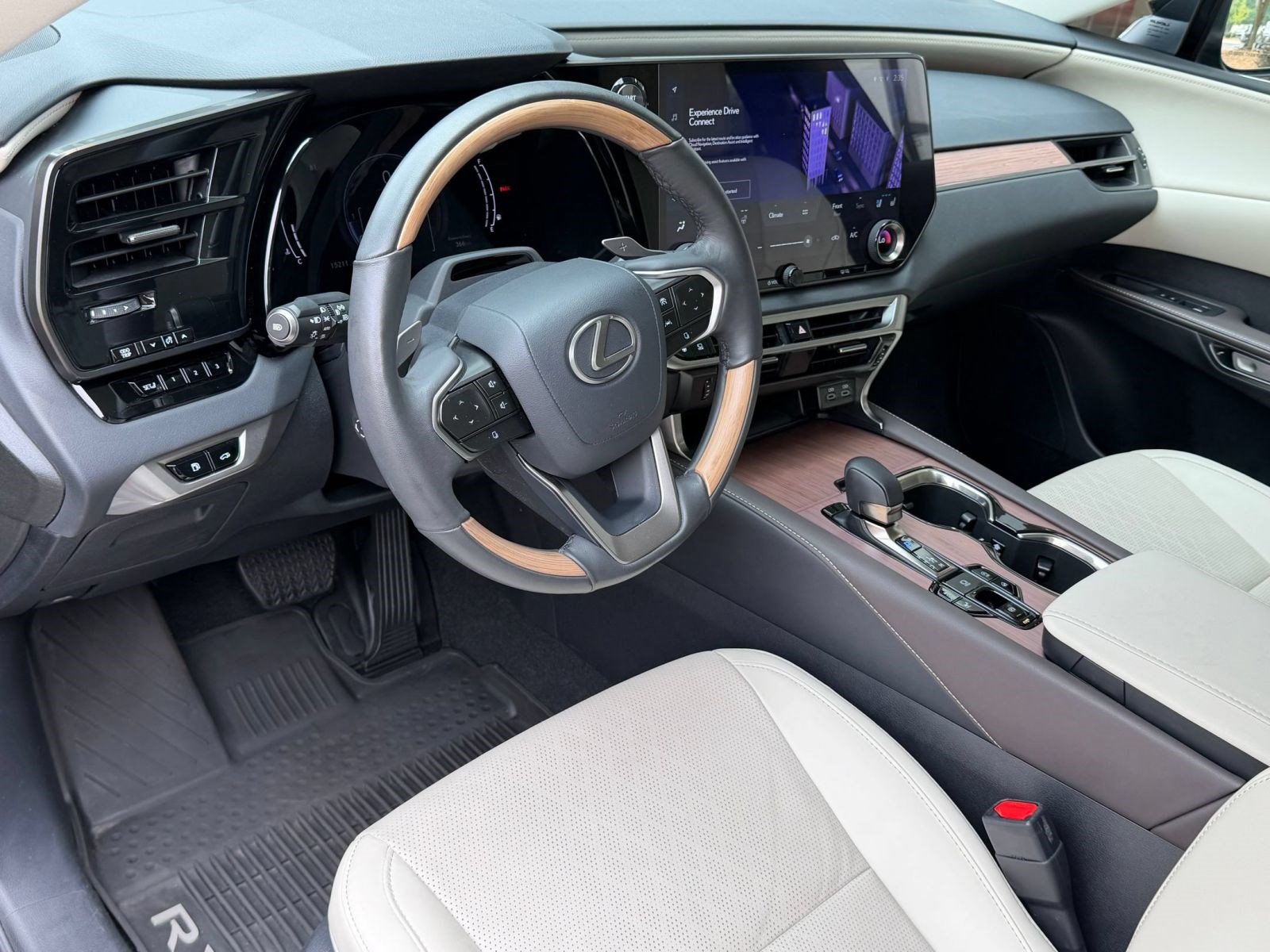 Certified 2024 Lexus RX 350 Premium Plus w/ Convenience Package AWD/4WD image 4