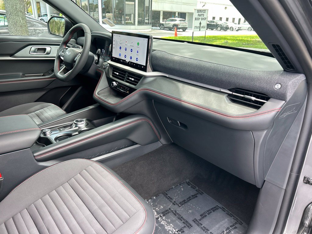 Used 2026 Ford Explorer ST-Line w/ ST-Line Street Pack RWD image 42