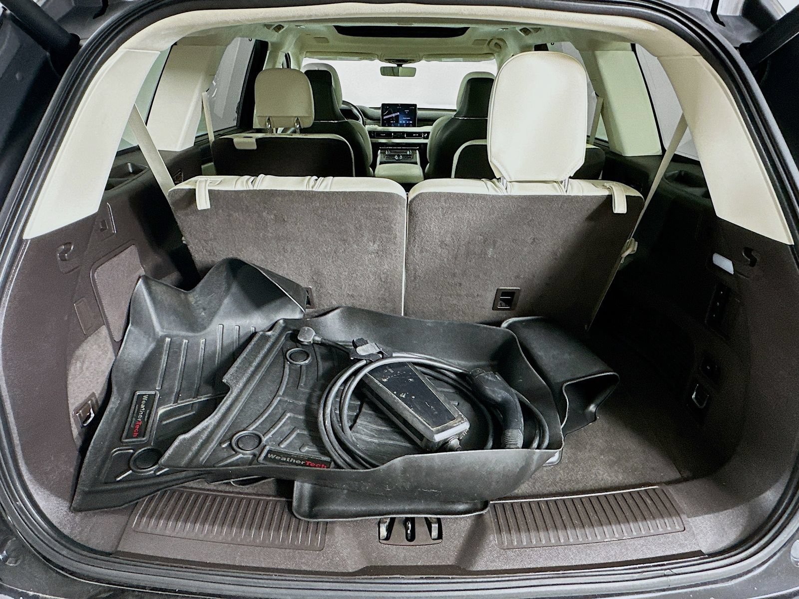 Used 2020 Lincoln Aviator Black Label Grand Touring w/ Class IV Trailer Tow Package AWD/4WD image 39