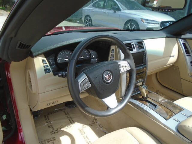 Used 2009 Cadillac XLR V RWD image 12