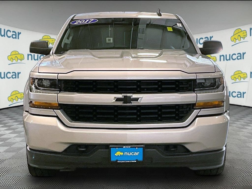 Used 2017 Chevrolet Silverado 1500 Custom w/ Custom Convenience Package AWD/4WD image 2