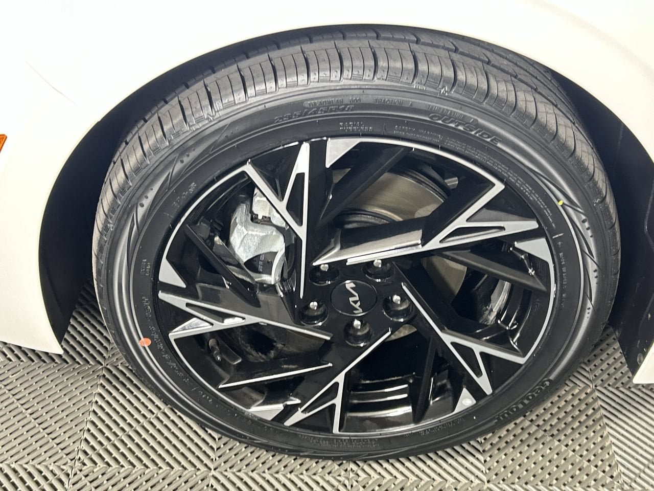 Used 2025 Kia K5 GT-Line w/ GT-Line Premium Package FWD image 10