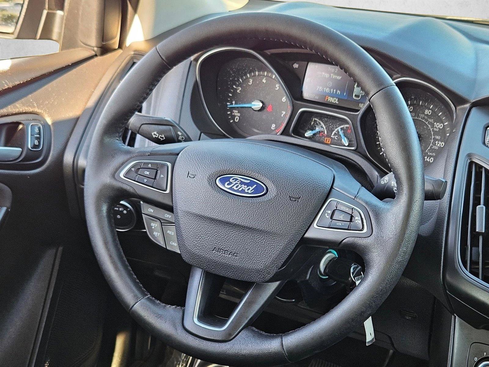 Used 2018 Ford Focus SE w/ Cold Weather Package FWD image 12