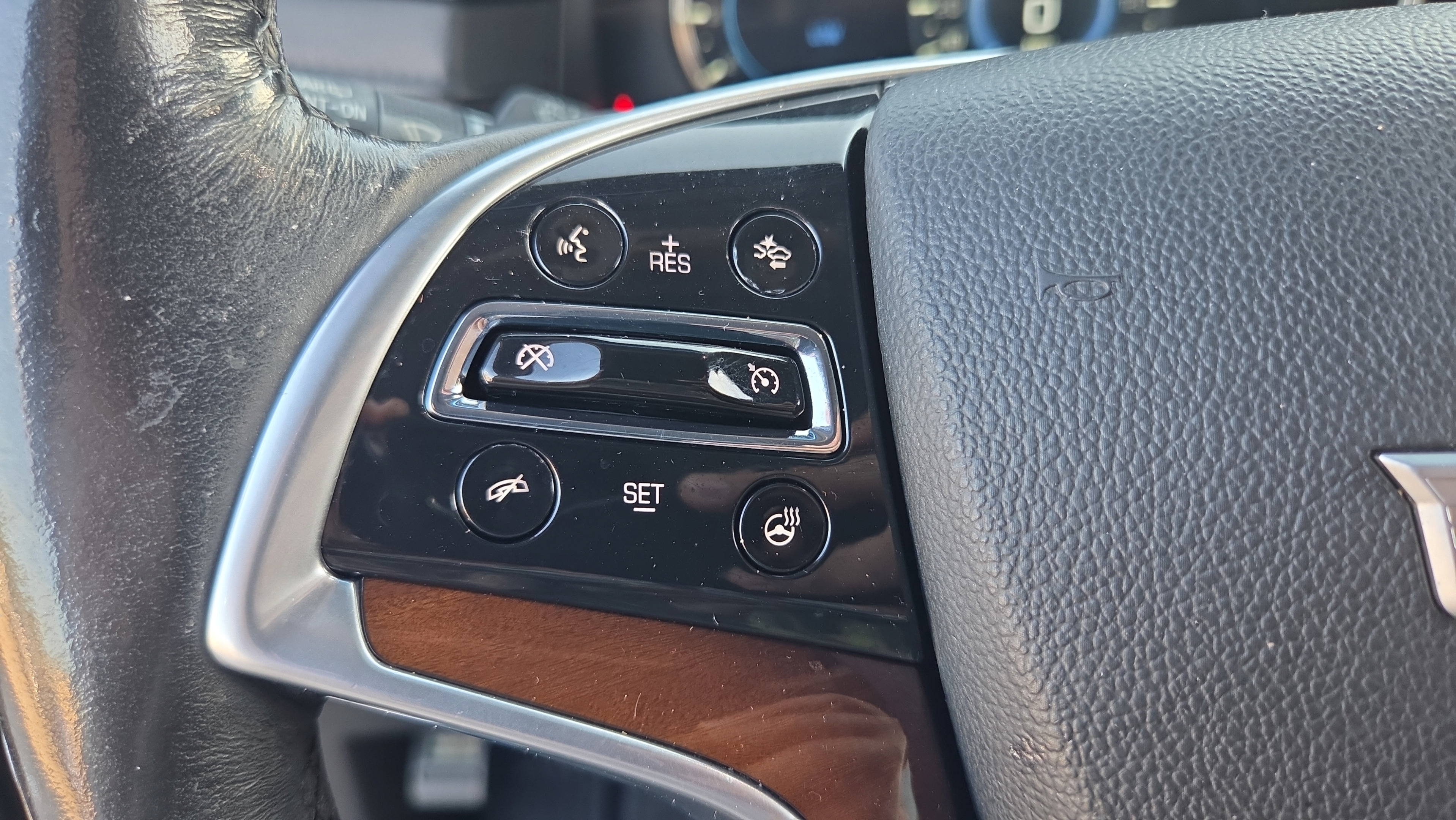 Used 2019 Cadillac Escalade Luxury RWD image 24