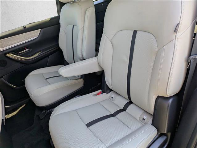 Certified 2024 MAZDA CX-90 Plug-In Hybrid w/ Premium Pkg image 18