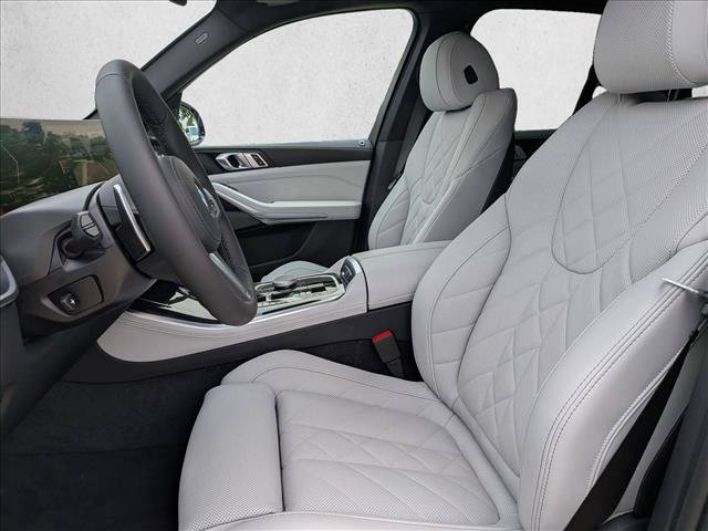 Used 2026 BMW X5 sDrive40i w/ M Sport Package RWD image 4