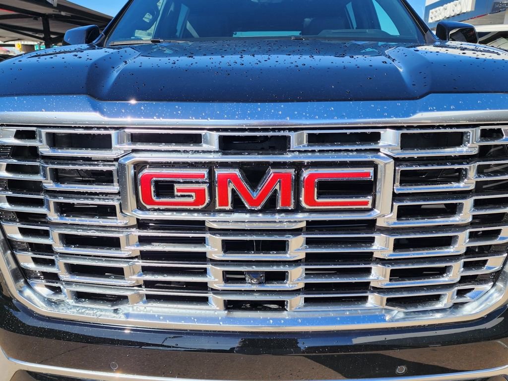 New 2026 GMC Yukon XL Denali w/ Denali Reserve Package image 9