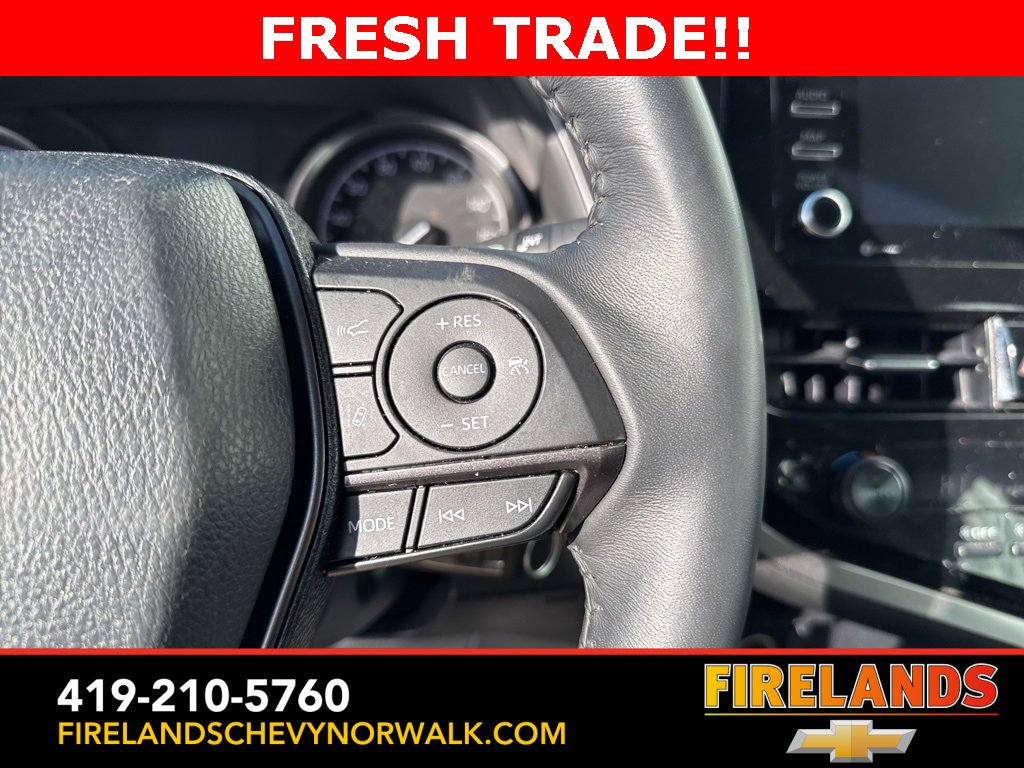 Used 2024 Toyota Camry SE image 10