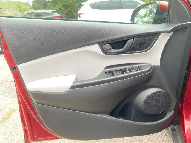 Used 2023 Hyundai Kona SEL AWD/4WD image 21