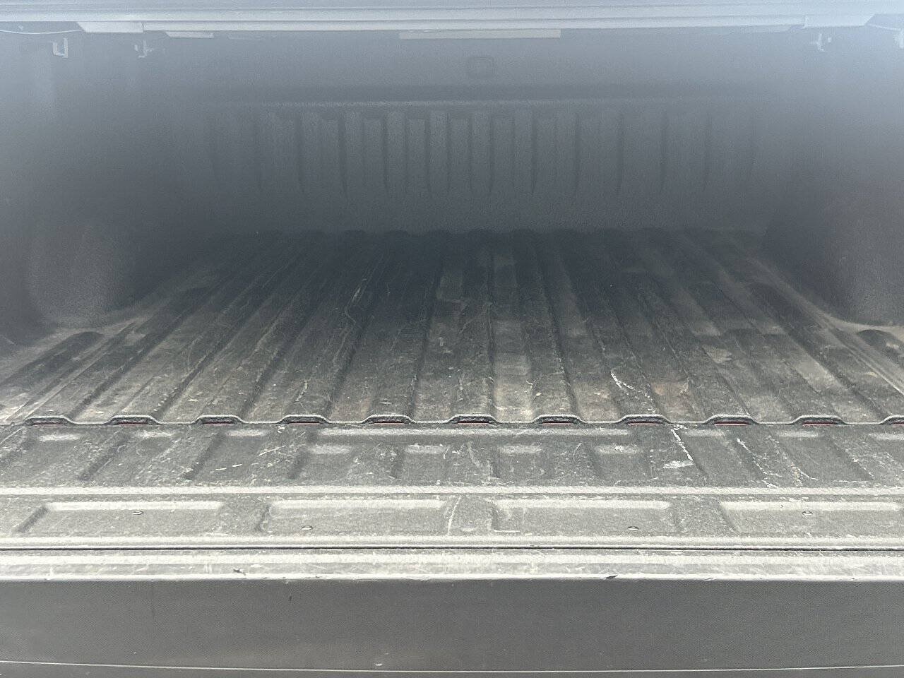 Used 2018 Chevrolet Silverado 1500 LT w/ All Star Edition AWD/4WD image 13