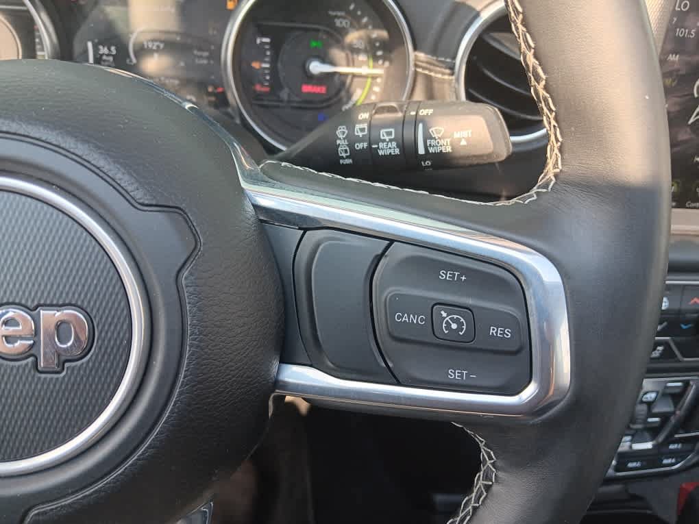 Used 2023 Jeep Wrangler Unlimited Sahara w/ Cold Weather Group AWD/4WD image 29
