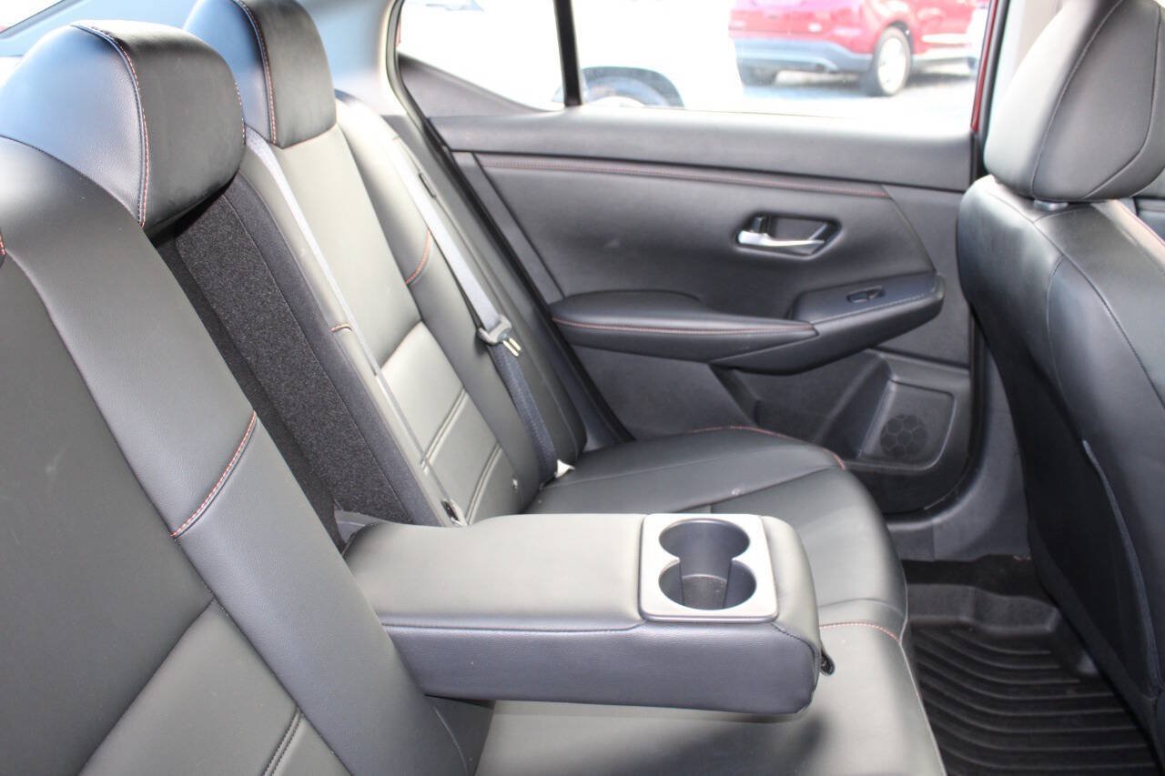 Used 2021 Nissan Sentra SR w/ SR Premium Package FWD image 18