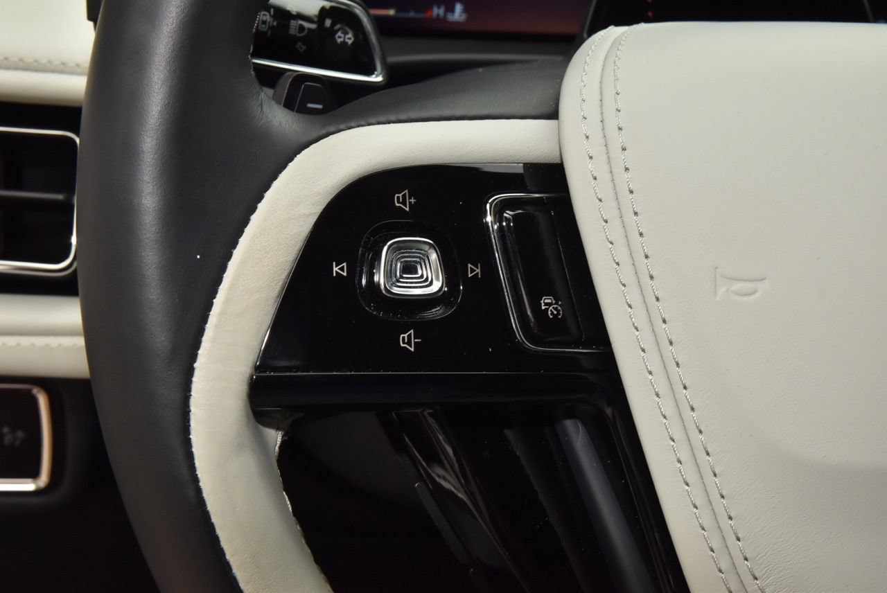 Used 2025 Lincoln Aviator Black Label AWD/4WD image 26