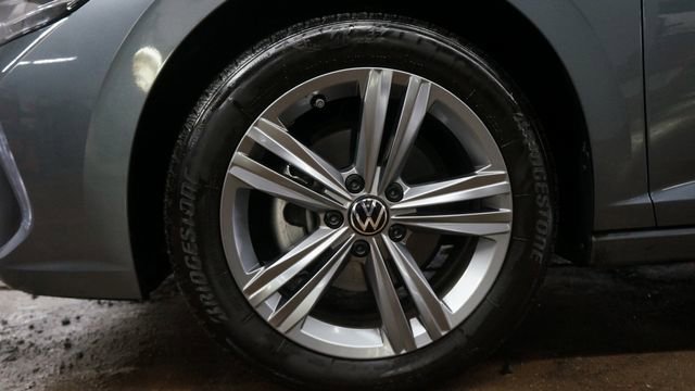 Certified 2023 Volkswagen Jetta SE image 73