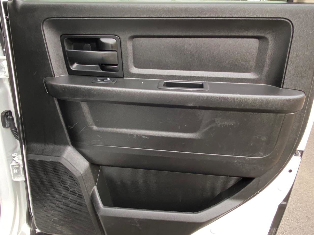 Used 2018 RAM 2500 Tradesman w/ Chrome Appearance Group image 44