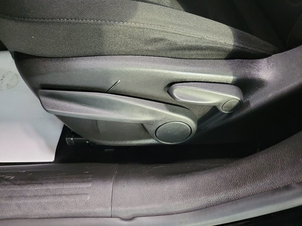 Used 2019 Jeep Renegade Latitude image 38