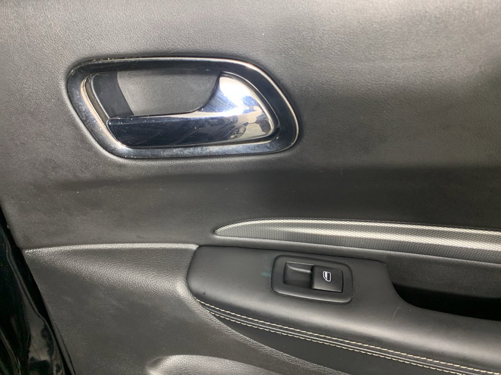 Used 2018 Dodge Durango SRT w/ SRT Interior Appearance Group image 38