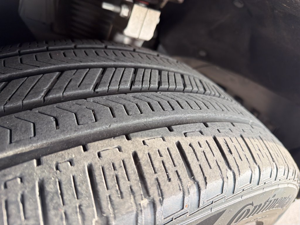 Used 2024 Land Rover Defender 110 Carpathian Edition AWD/4WD image 14