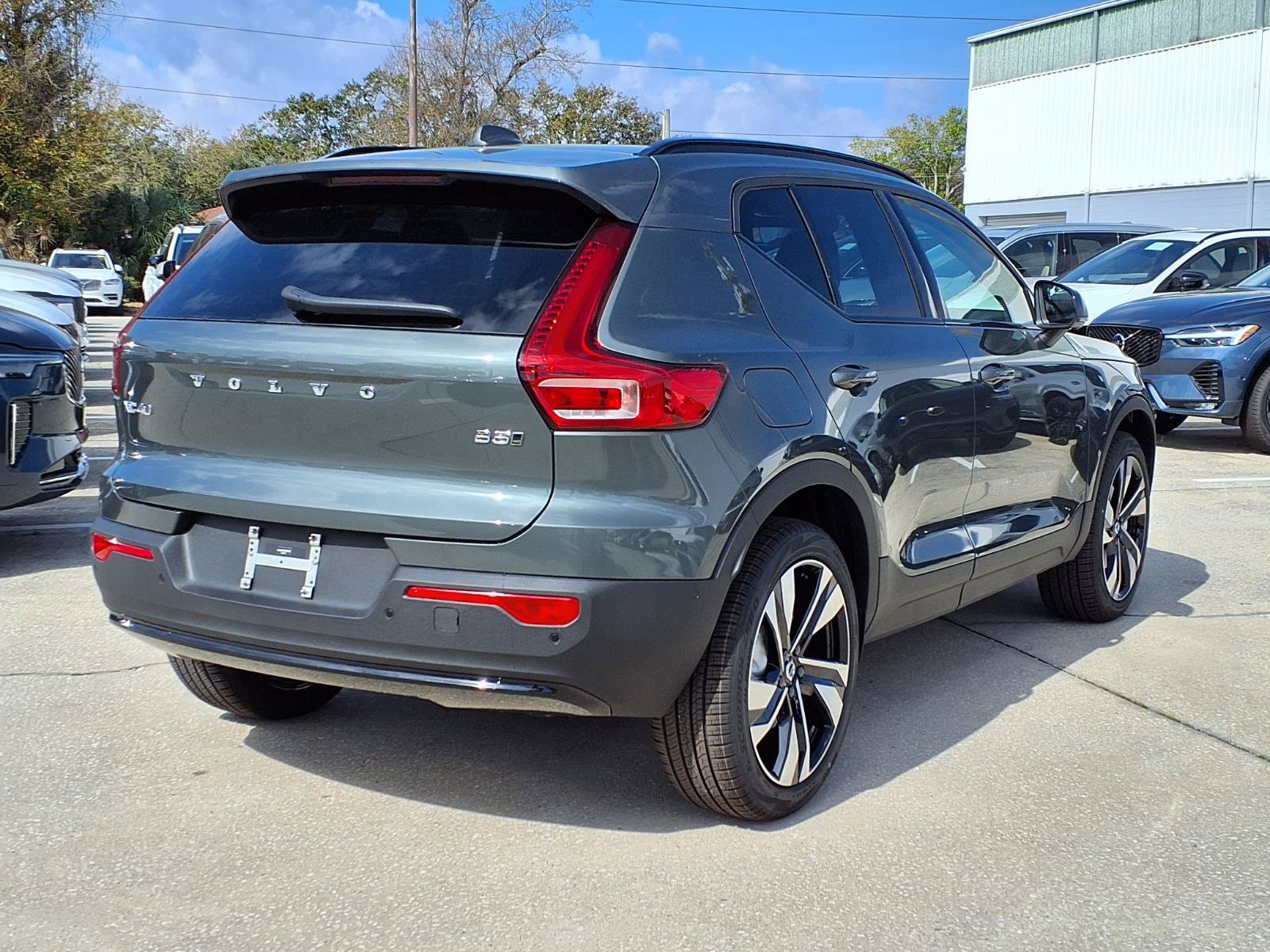 New 2026 Volvo XC40 B5 Plus w/ Protection Package Premier AWD/4WD image 7
