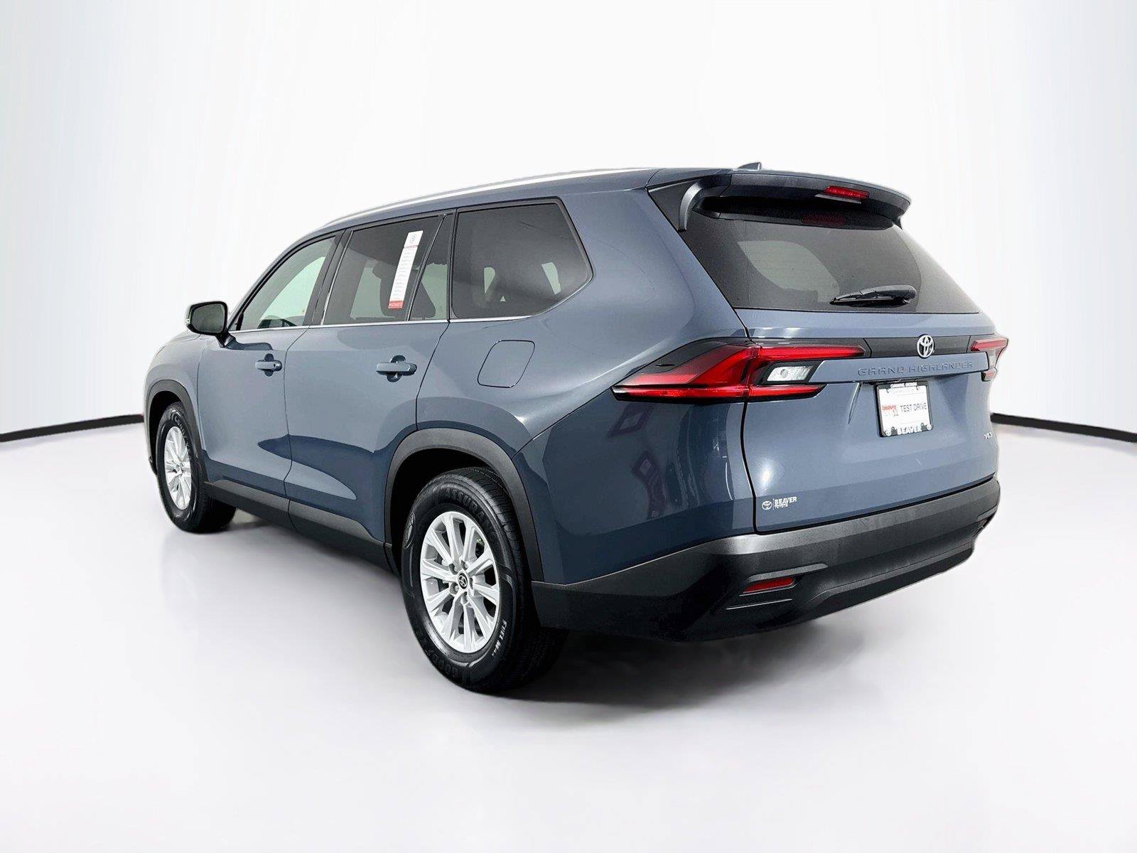 Certified 2025 Toyota Grand Highlander FWD image 13