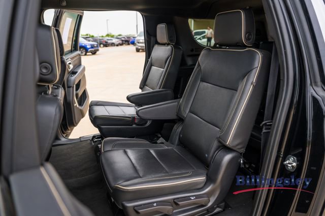 Used 2023 Chevrolet Suburban Premier RWD image 11