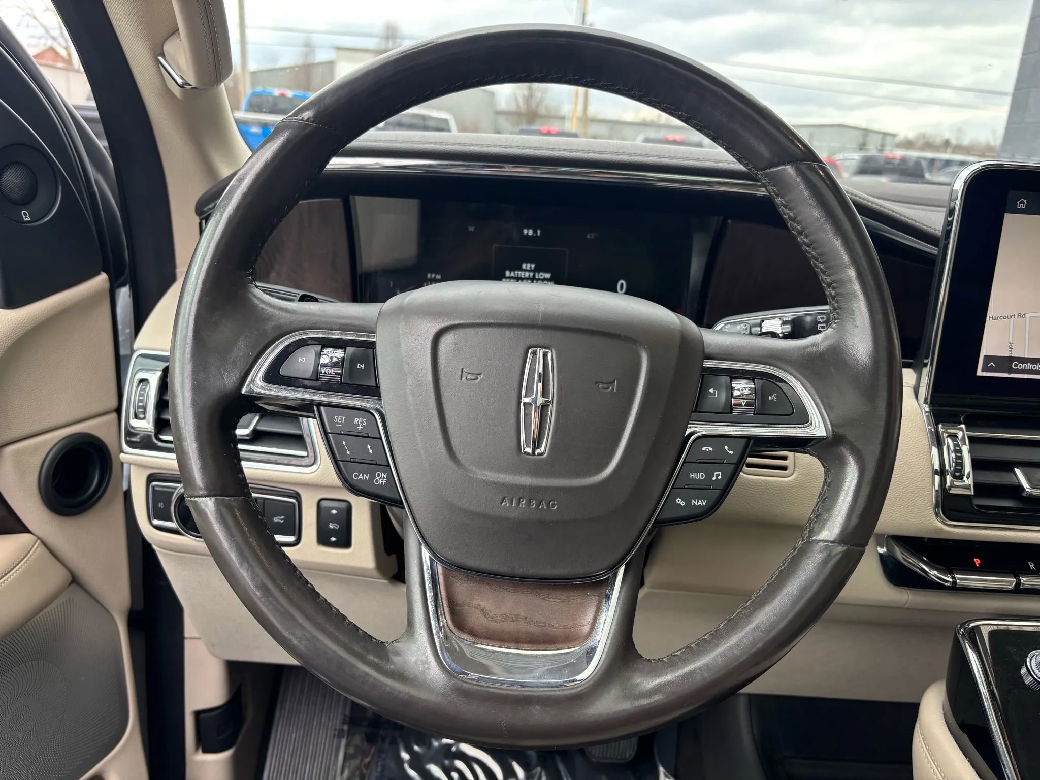 Used 2020 Lincoln Navigator Reserve w/ Luxury Package image 21