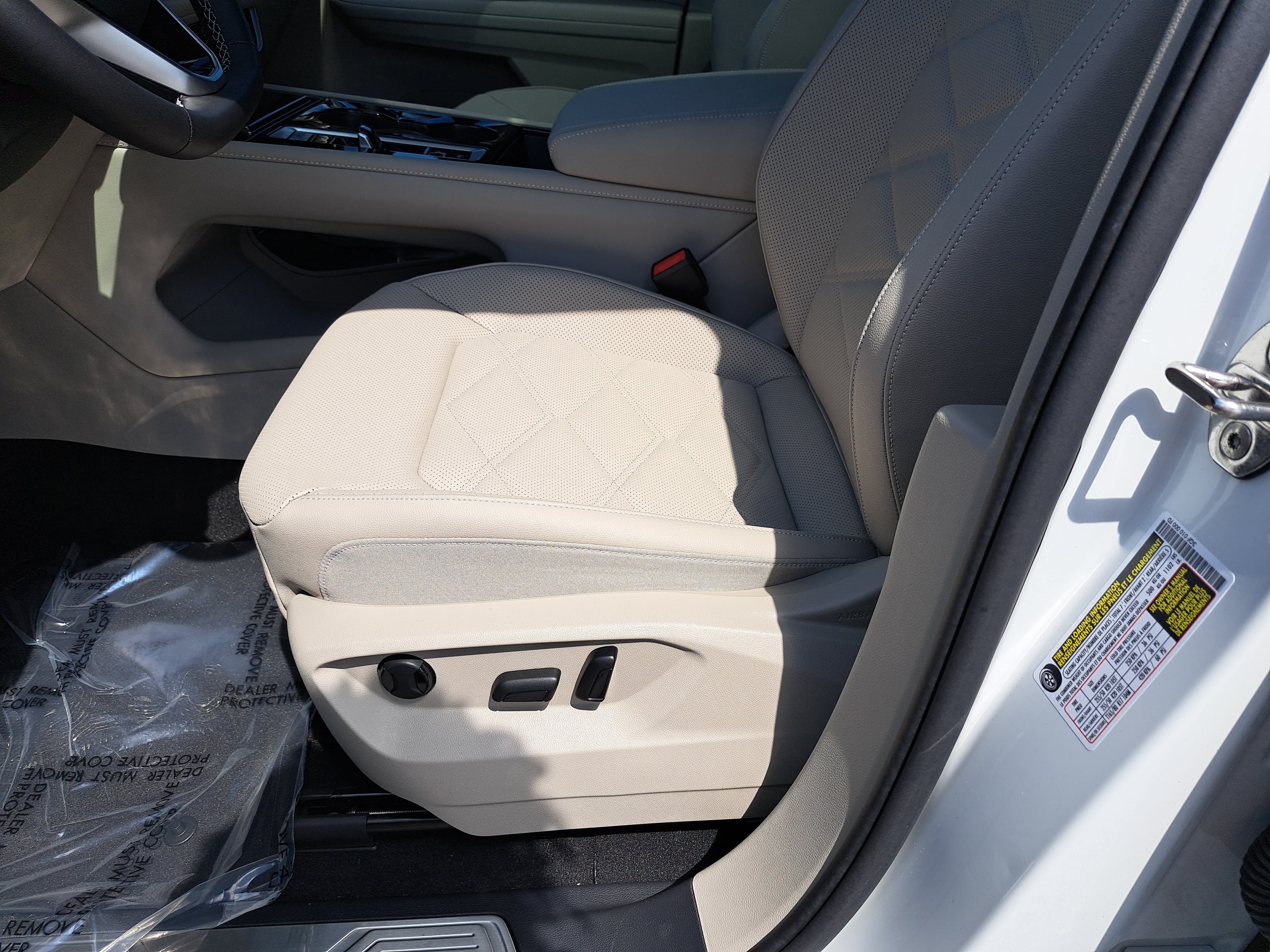 New 2026 Volkswagen Atlas SE FWD image 28