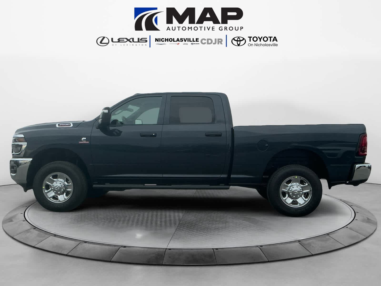 New 2026 RAM 3500 Tradesman AWD/4WD image 4