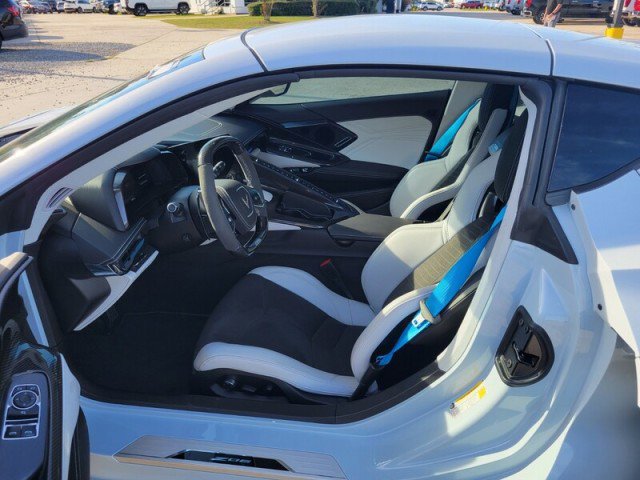 Used 2023 Chevrolet Corvette Z06 w/ Engine Appearance Package image 11