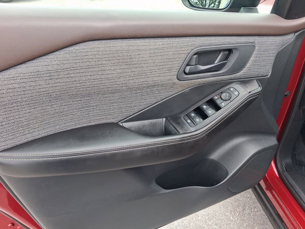 Certified 2021 Nissan Rogue S FWD image 15